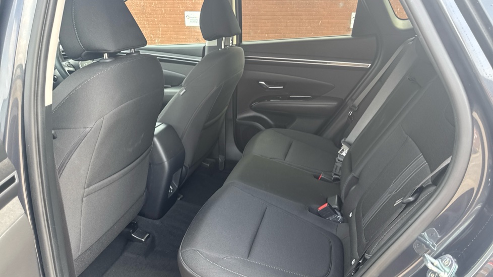 Hyundai TUCSON 1.6 TGDi Premium 5dr 2WD Petrol Estate - Image 16