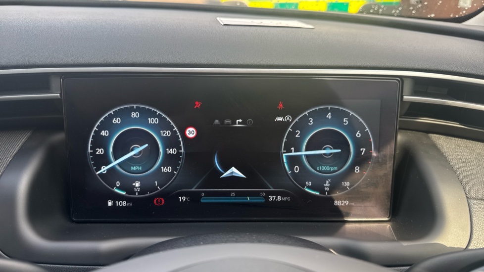 Hyundai TUCSON 1.6 TGDi Premium 5dr 2WD Petrol Estate - Image 18