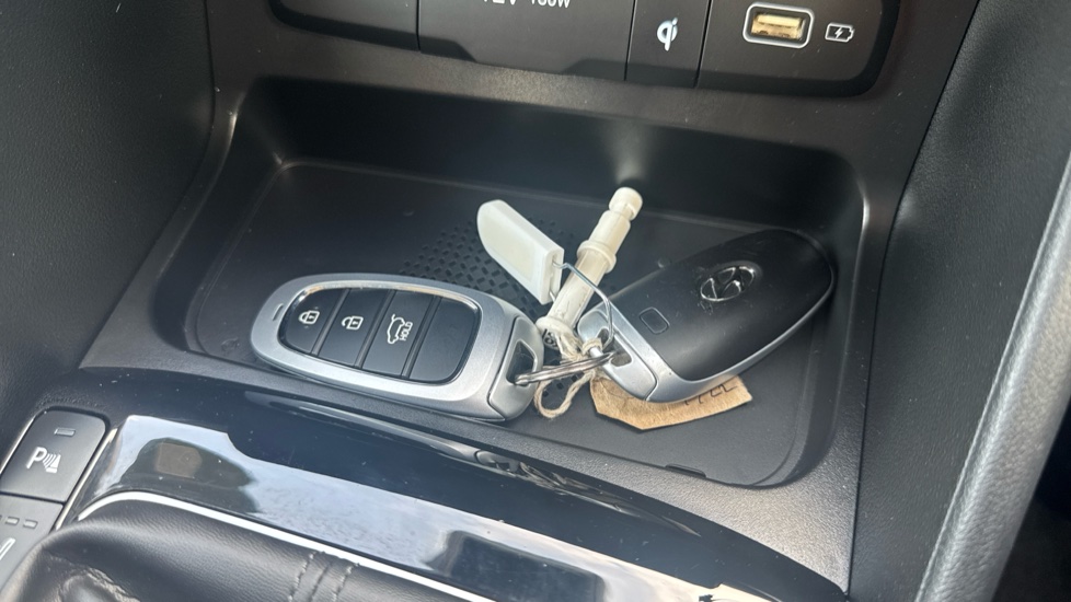 Hyundai TUCSON 1.6 TGDi Premium 5dr 2WD Petrol Estate - Image 20