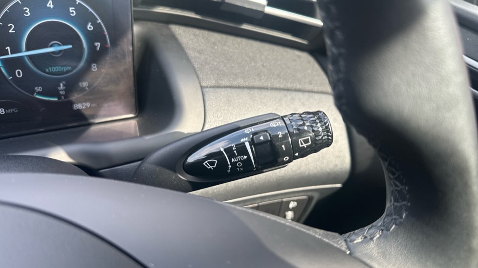 Hyundai TUCSON 1.6 TGDi Premium 5dr 2WD Petrol Estate - Image 36