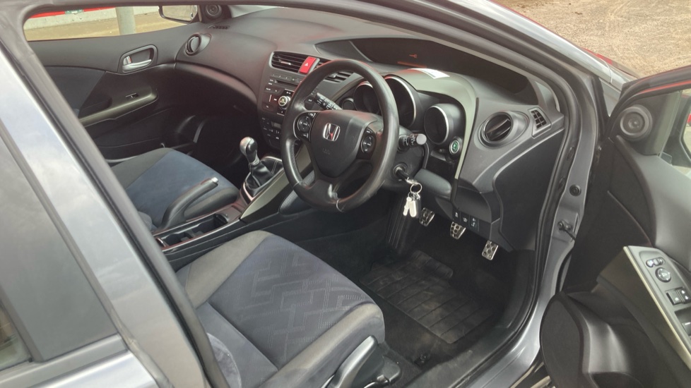 Honda Civic 1.8 i-VTEC ES 5dr Petrol Hatchback - Image 11