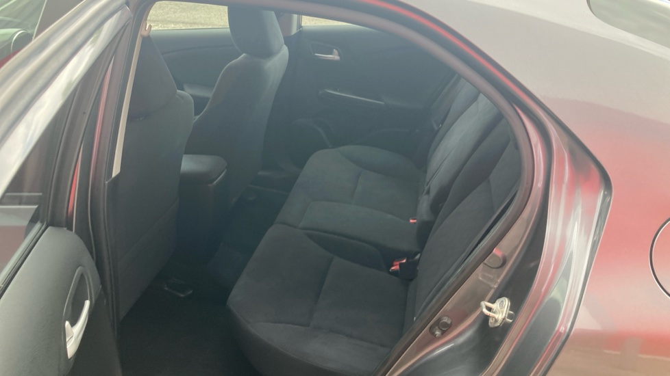 Honda Civic 1.8 i-VTEC ES 5dr Petrol Hatchback - Image 16