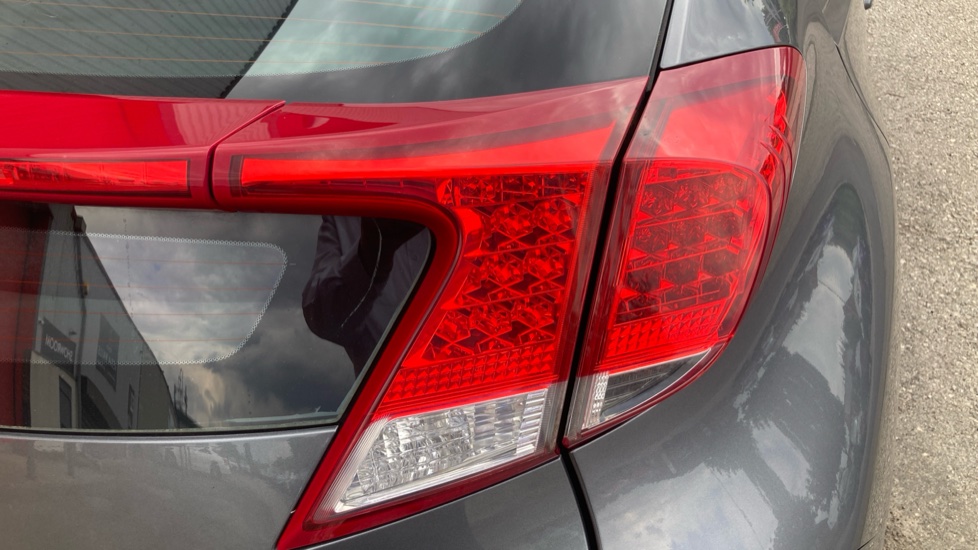 Honda Civic 1.8 i-VTEC ES 5dr Petrol Hatchback - Image 23