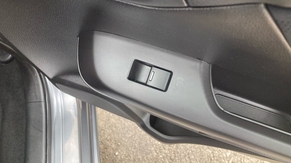 Honda Civic 1.8 i-VTEC ES 5dr Petrol Hatchback - Image 24