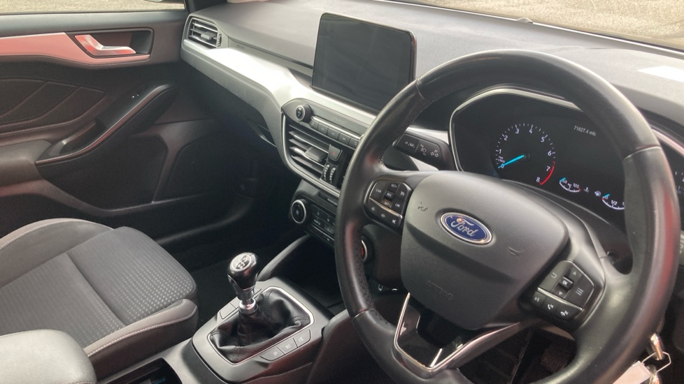 Ford Focus 1.0 EcoBoost 125 Zetec 5dr Petrol Hatchback - Image 14