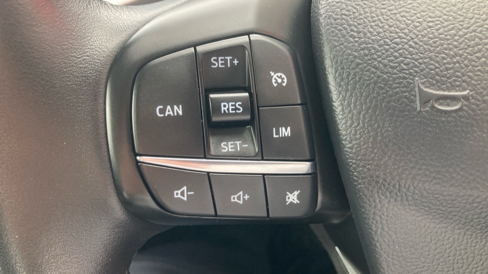 Ford Focus 1.0 EcoBoost 125 Zetec 5dr Petrol Hatchback - Image 22