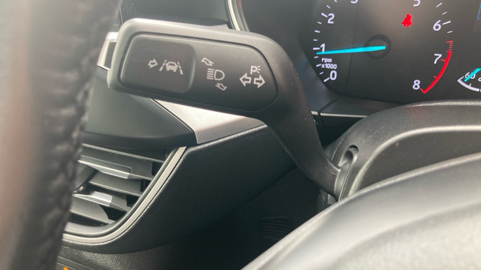 Ford Focus 1.0 EcoBoost 125 Zetec 5dr Petrol Hatchback - Image 23