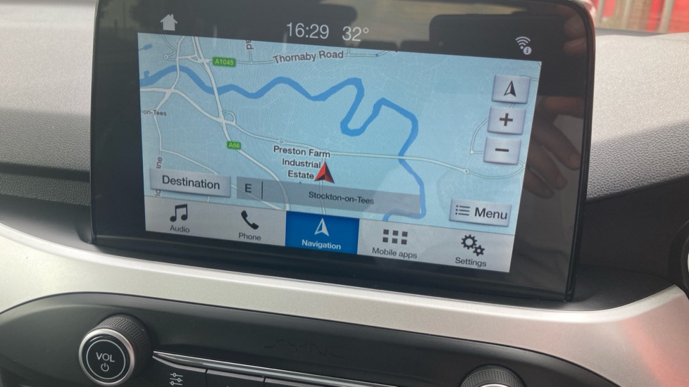 Ford Focus 1.0 EcoBoost 125 Zetec 5dr Petrol Hatchback - Image 28