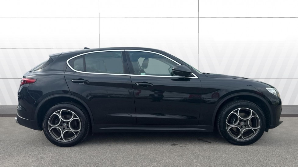 Alfa Romeo Stelvio 2.0 Turbo 280 Speciale 5dr Auto Petrol Estate - Image 5