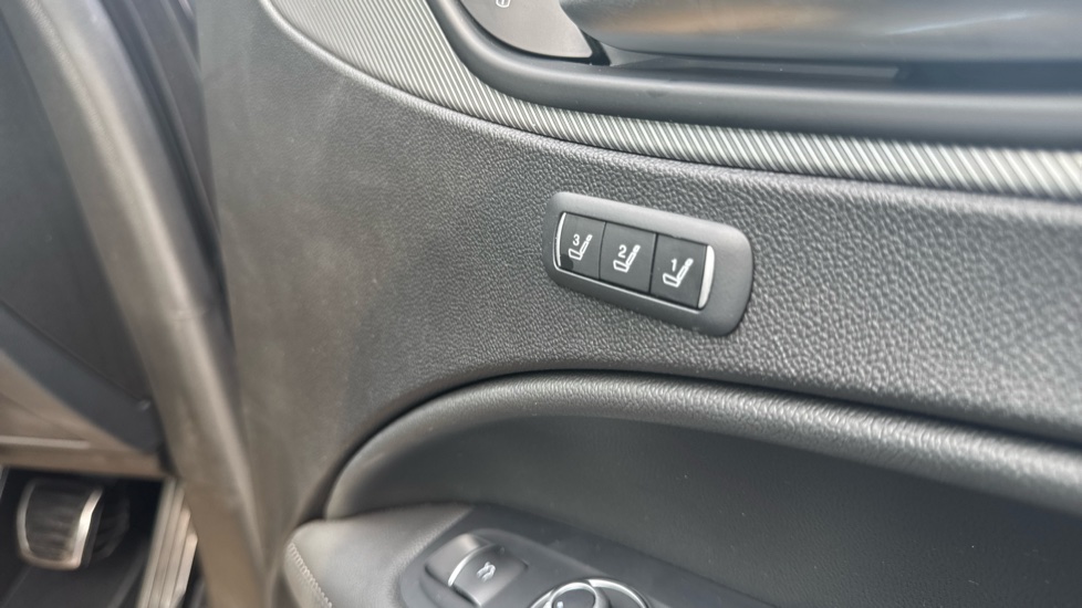 Alfa Romeo Stelvio 2.0 Turbo 280 Speciale 5dr Auto Petrol Estate - Image 32