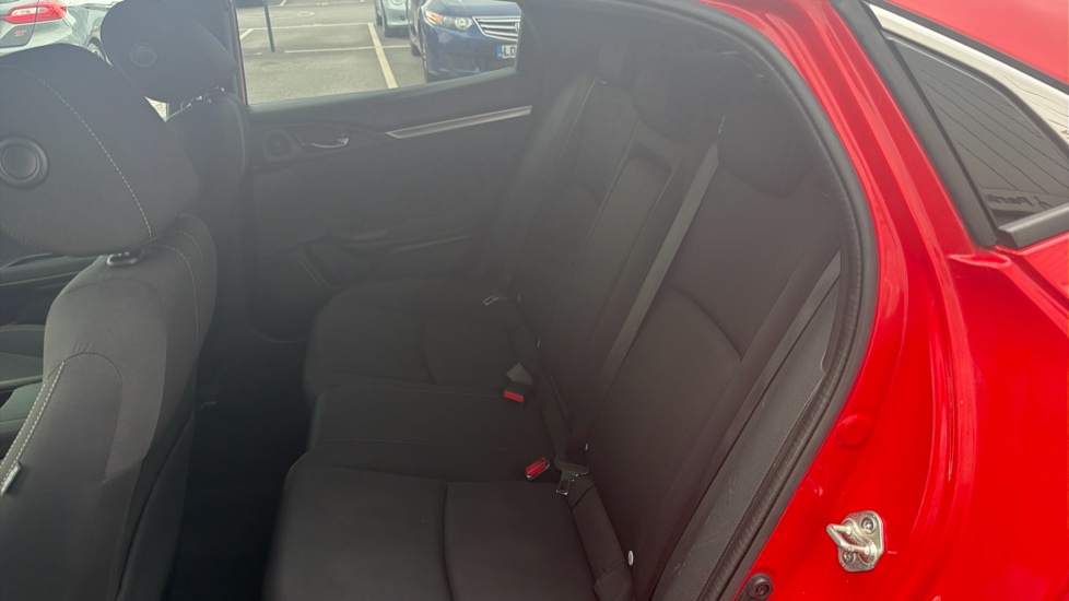 Honda Civic 1.0 VTEC Turbo SR 5dr Petrol Hatchback - Image 16