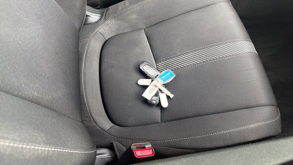 Honda Civic 1.0 VTEC Turbo SR 5dr Petrol Hatchback - Image 20