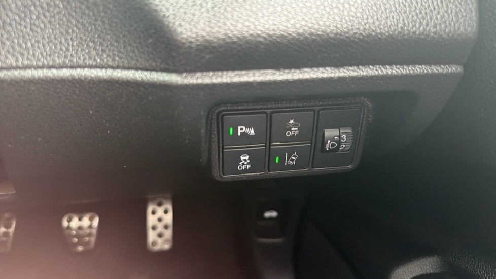 Honda Civic 1.0 VTEC Turbo SR 5dr Petrol Hatchback - Image 28