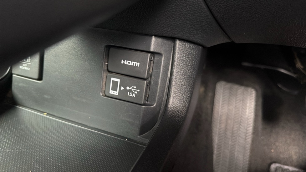 Honda Civic 1.0 VTEC Turbo SR 5dr Petrol Hatchback - Image 38