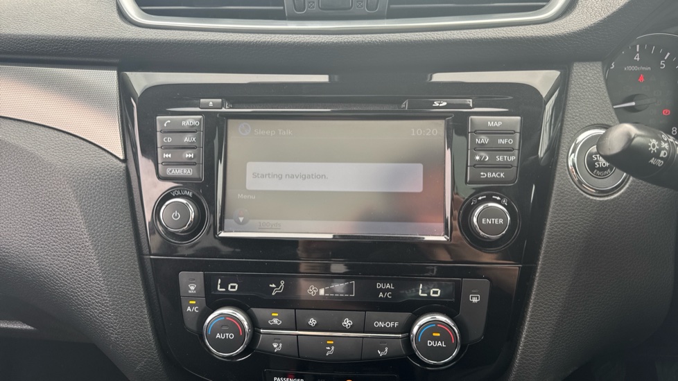 Nissan Qashqai 1.2 DiG-T N-Connecta 5dr Petrol Hatchback - Image 12