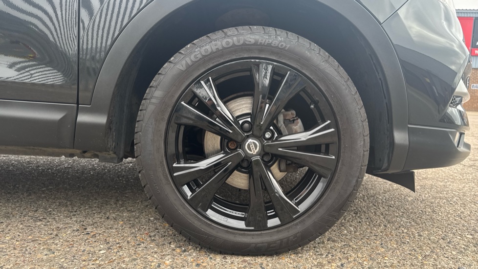 Nissan Qashqai 1.2 DiG-T N-Connecta 5dr Petrol Hatchback - Image 23