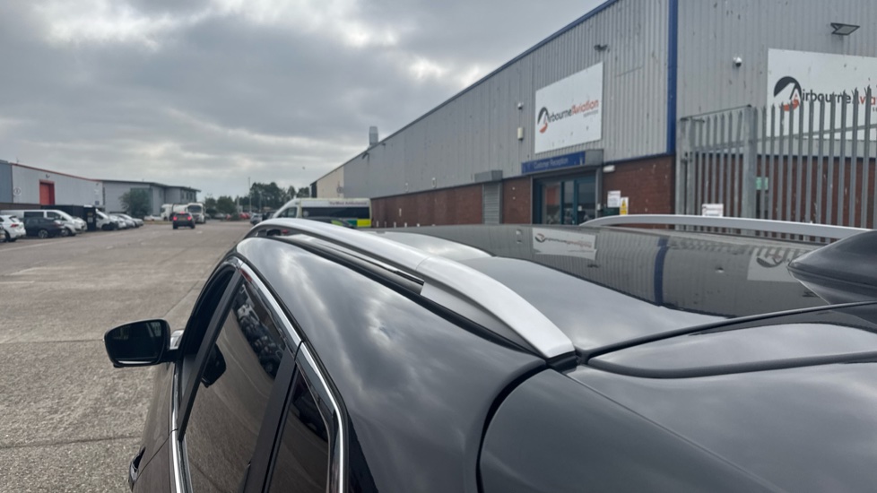 Nissan Qashqai 1.2 DiG-T N-Connecta 5dr Petrol Hatchback - Image 26