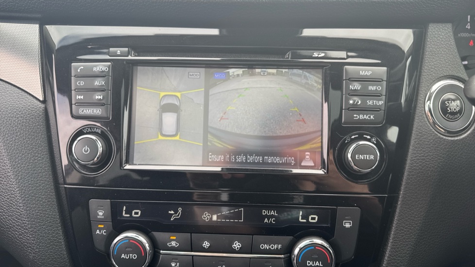 Nissan Qashqai 1.2 DiG-T N-Connecta 5dr Petrol Hatchback - Image 29