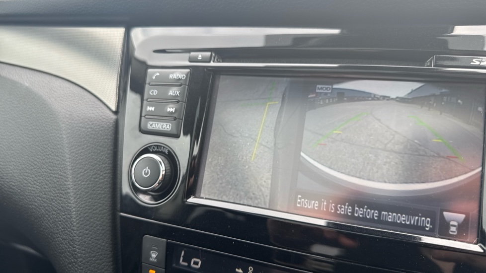 Nissan Qashqai 1.2 DiG-T N-Connecta 5dr Petrol Hatchback - Image 39
