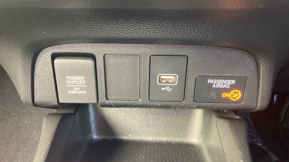Honda Jazz 1.5 i-MMD Hybrid SE 5dr eCVT Hybrid Hatchback - Image 31
