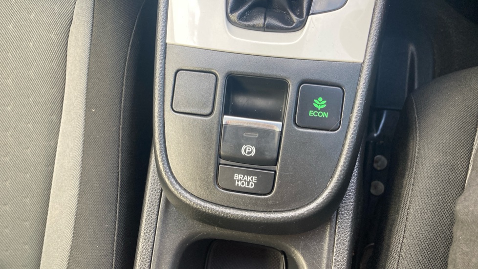 Honda Jazz 1.5 i-MMD Hybrid SE 5dr eCVT Hybrid Hatchback - Image 33