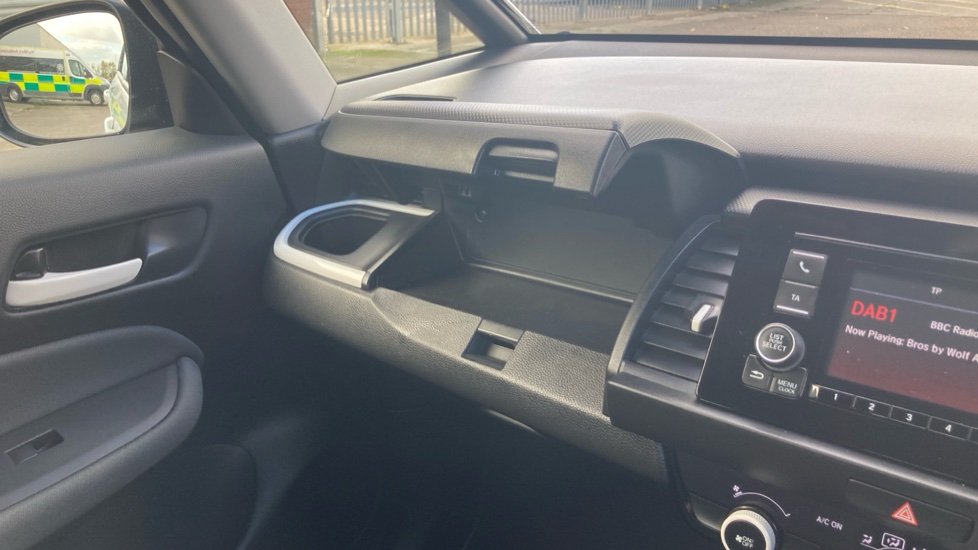 Honda Jazz 1.5 i-MMD Hybrid SE 5dr eCVT Hybrid Hatchback - Image 34
