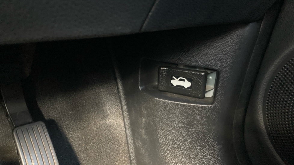 Honda Jazz 1.5 i-MMD Hybrid SE 5dr eCVT Hybrid Hatchback - Image 38