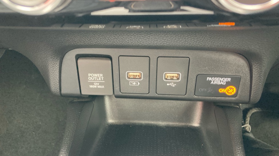 Honda Jazz 1.5 i-MMD Hybrid Elegance 5dr eCVT Hybrid Hatchback - Image 27