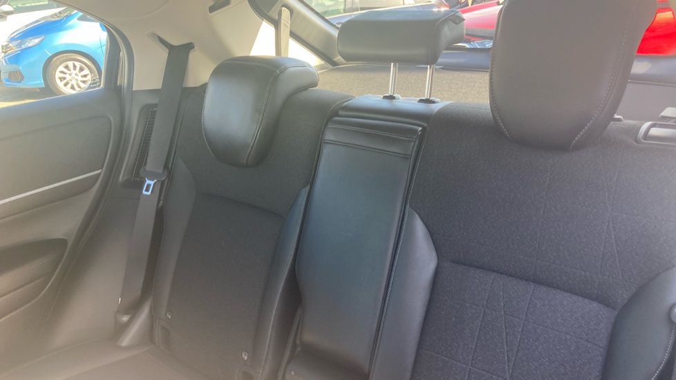 Honda HR-V 1.5 eHEV Advance 5dr CVT Hybrid Hatchback - Image 8
