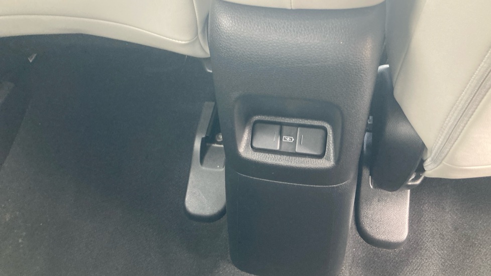 Honda Jazz 1.5 i-MMD Hybrid EX 5dr eCVT Hybrid Hatchback - Image 18