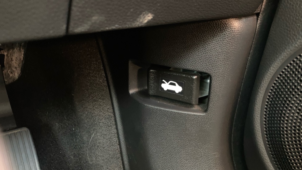 Honda Jazz 1.5 i-MMD Hybrid SR 5dr eCVT Hybrid Hatchback - Image 39