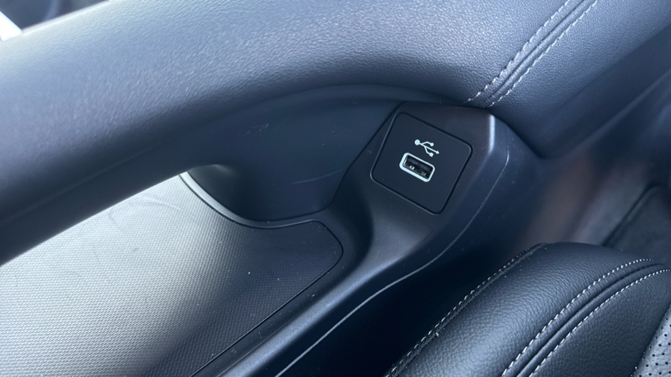 Honda Zr-V 2.0 eHEV Advance 5dr CVT Hybrid Estate - Image 35