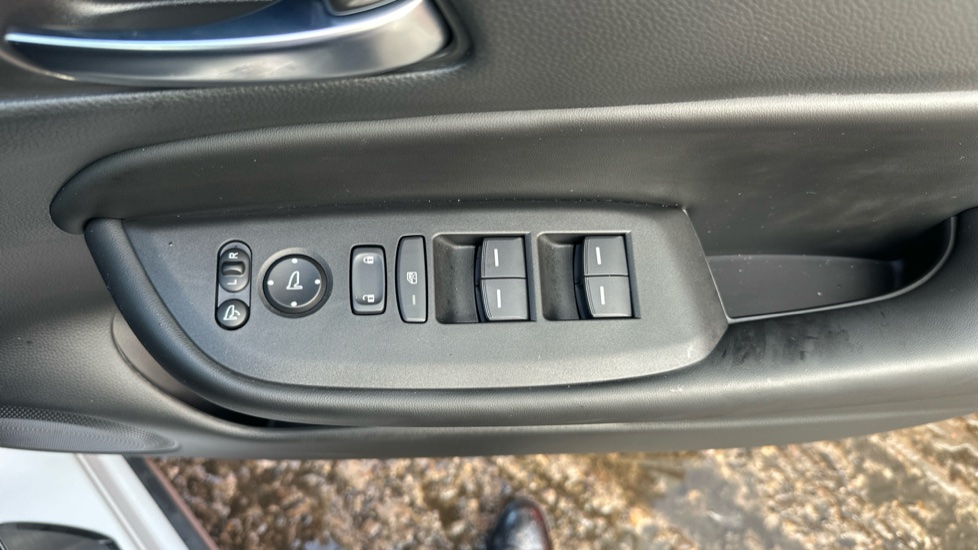 Honda Jazz 1.5 i-MMD Hybrid Crosstar Advance 5dr eCVT Hybrid Hatchback - Image 19