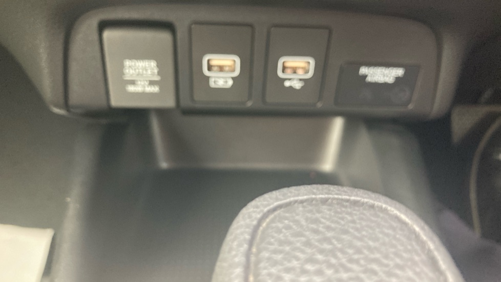 Honda Jazz 1.5 i-MMD Hybrid SR 5dr eCVT Hybrid Hatchback - Image 19