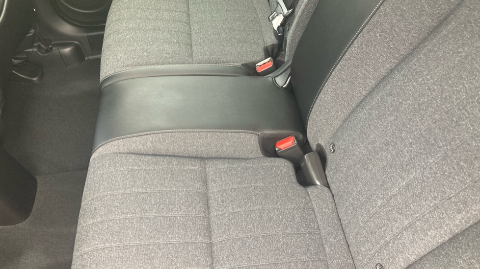 Honda Jazz 1.5 i-MMD Hybrid SR 5dr eCVT Hybrid Hatchback - Image 32