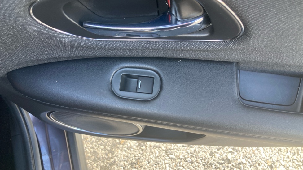 Honda HR-V 1.6 i-DTEC SE 5dr Diesel Hatchback - Image 38