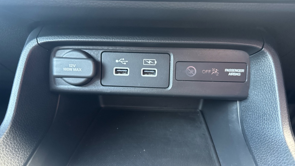 Honda Civic 2.0 eHEV Elegance 5dr CVT Hybrid Hatchback - Image 38