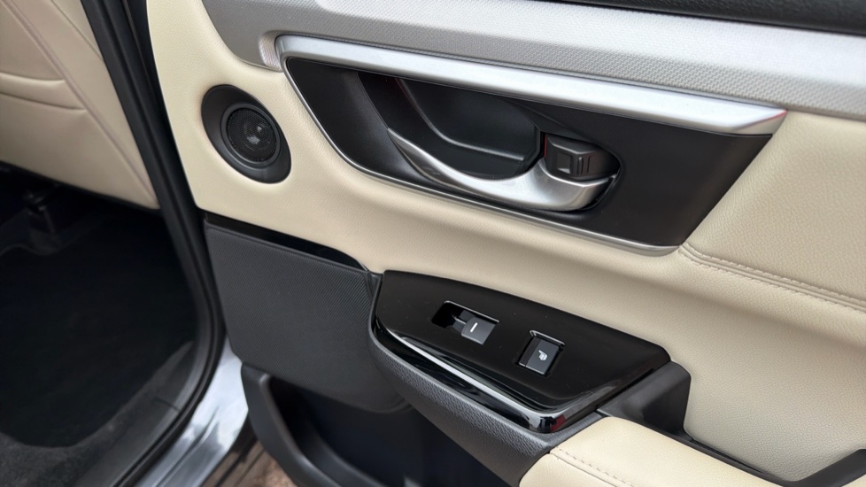 Honda CR-V 2.0 i-MMD Hybrid EX 5dr eCVT Hybrid Estate - Image 15