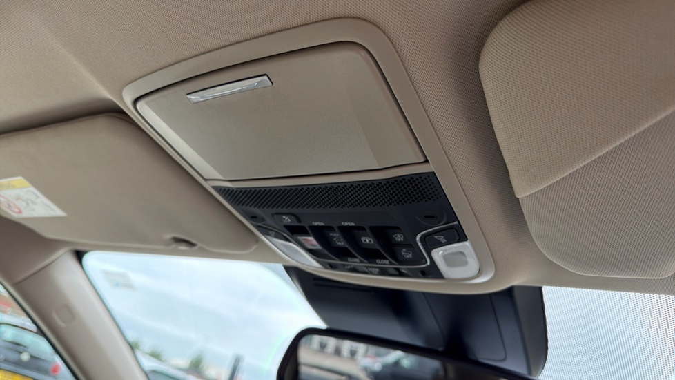 Honda CR-V 2.0 i-MMD Hybrid EX 5dr eCVT Hybrid Estate - Image 22