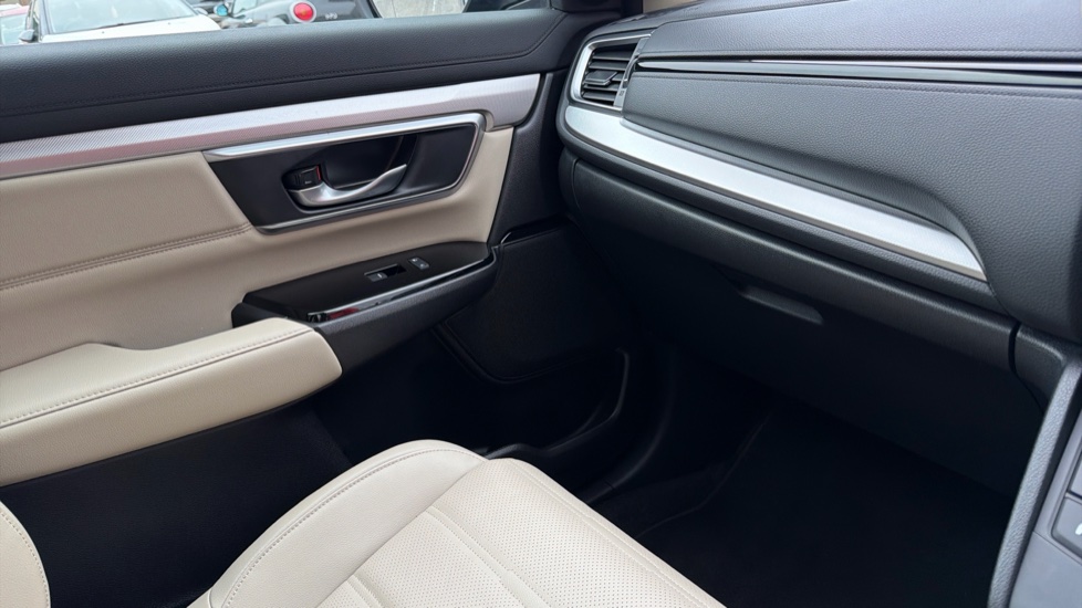 Honda CR-V 2.0 i-MMD Hybrid EX 5dr eCVT Hybrid Estate - Image 40