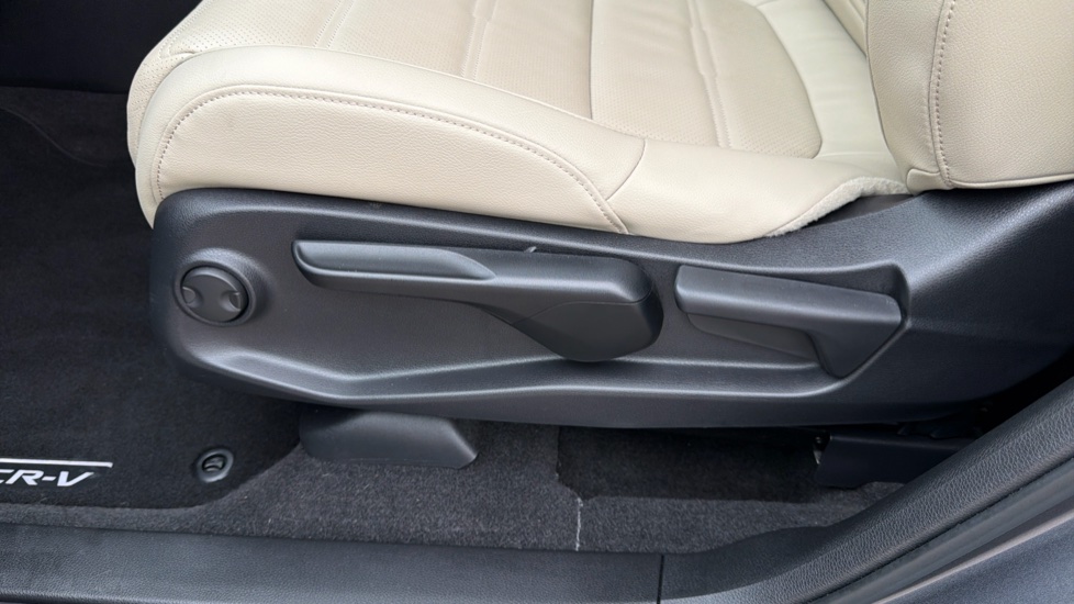 Honda CR-V 2.0 i-MMD Hybrid EX 5dr eCVT Hybrid Estate - Image 42