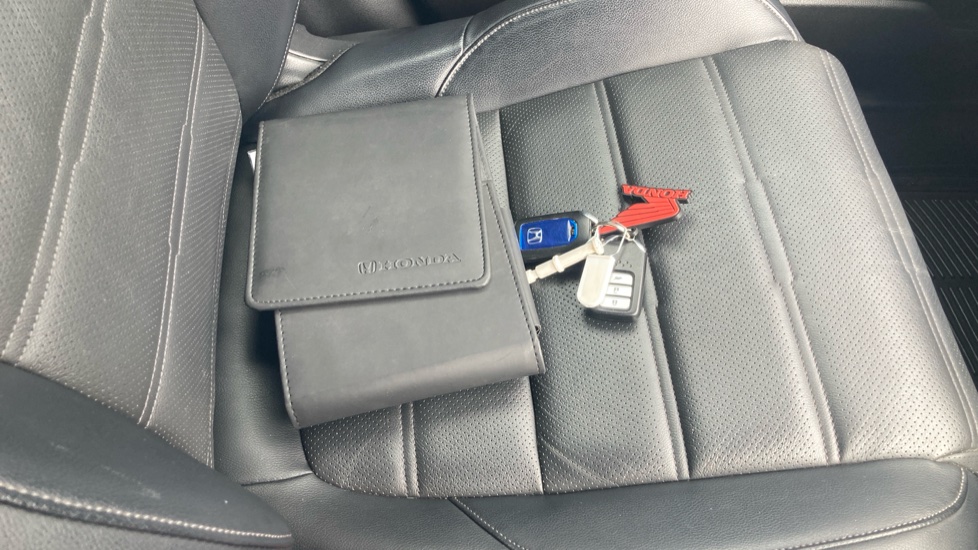 Honda CR-V 2.0 i-MMD Hybrid SR  2WD 5dr eCVT Hybrid Estate - Image 37