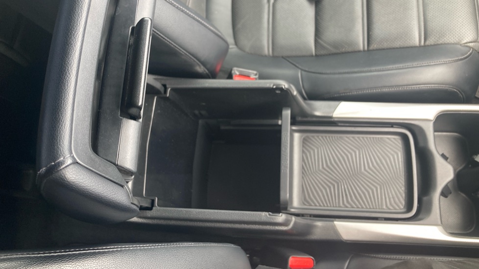 Honda CR-V 2.0 i-MMD Hybrid SR  2WD 5dr eCVT Hybrid Estate - Image 40