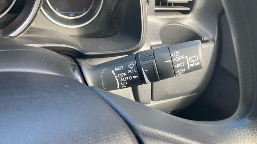 Honda Jazz 1.3 i-VTEC SE 5dr Petrol Hatchback - Image 32