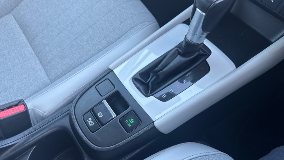Honda Jazz 1.5 i-MMD Hybrid EX 5dr eCVT Hybrid Hatchback - Image 31