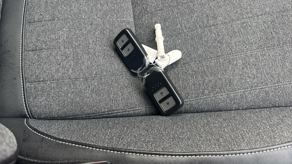 Honda Jazz 1.5 i-MMD Hybrid EX 5dr eCVT Hybrid Hatchback - Image 30