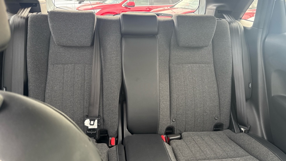 Honda Jazz 1.5 i-MMD Hybrid EX 5dr eCVT Hybrid Hatchback - Image 32