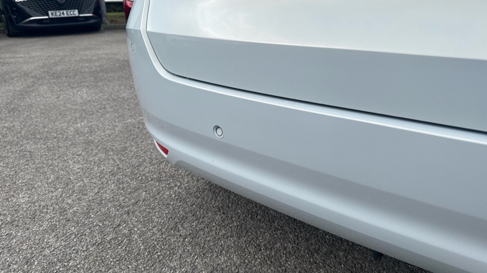 Honda Jazz 1.5 i-MMD Hybrid EX 5dr eCVT Hybrid Hatchback - Image 36