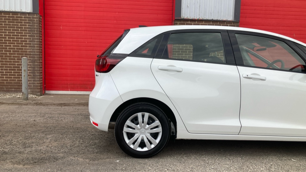 Honda Jazz 1.5 i-MMD Hybrid SE 5dr eCVT Hybrid Hatchback - Image 9
