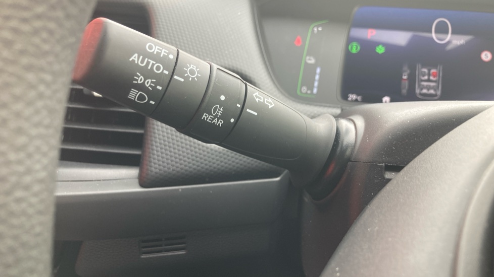 Honda Jazz 1.5 i-MMD Hybrid SE 5dr eCVT Hybrid Hatchback - Image 15